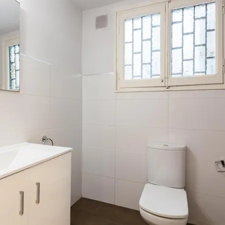 Key Plaza Universidad - Gran Via Apartment